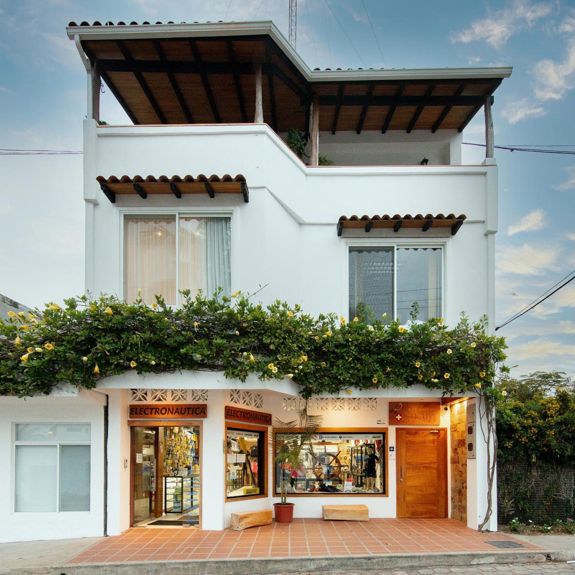 Hotel Cucuve Puerto Ayora  Exteriér fotografie
