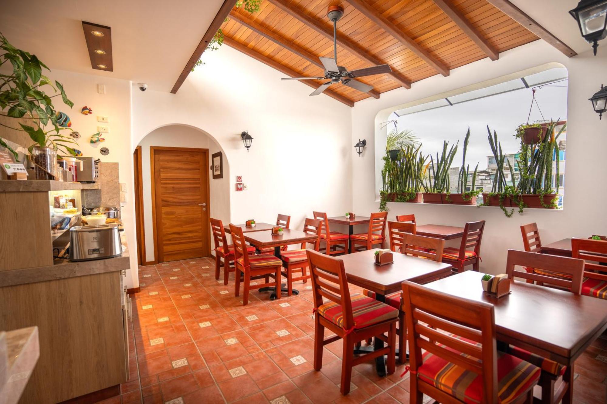Hotel Cucuve Puerto Ayora  Exteriér fotografie