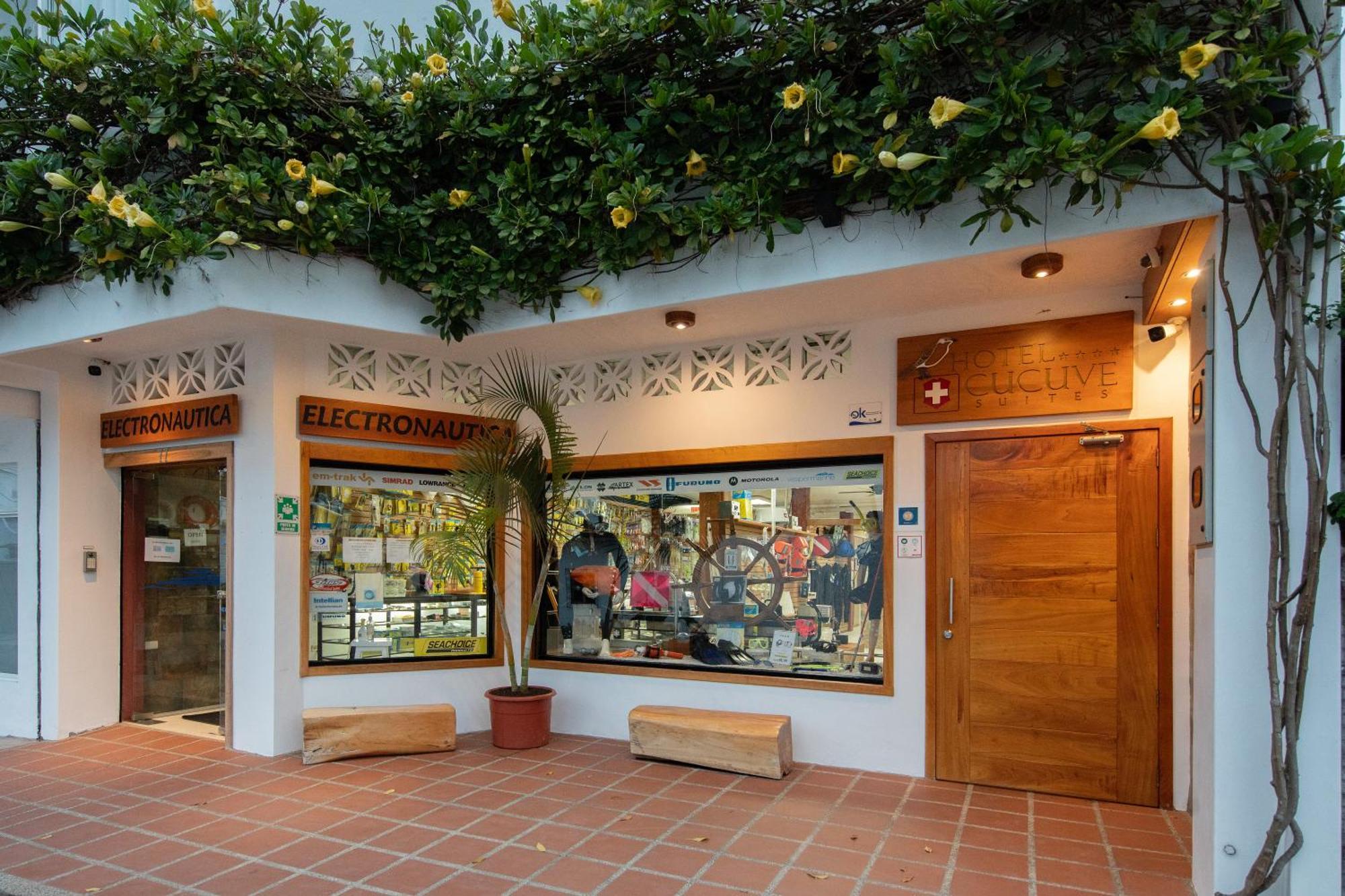 Hotel Cucuve Puerto Ayora  Exteriér fotografie